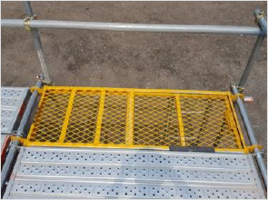 기존 슬라이드식 해치발판 문제점